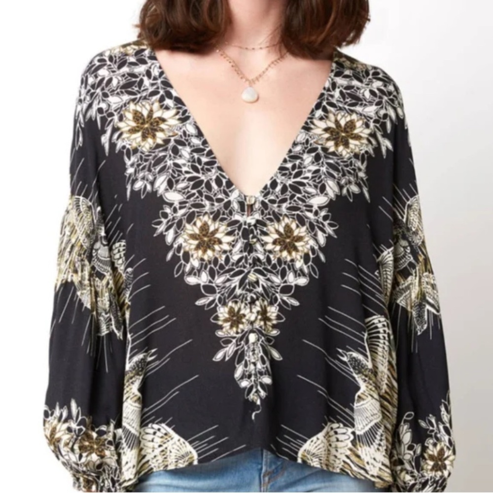 Free People Size XS Birds of a Feather Black Balloon Boho Sleeve Peasant Top
